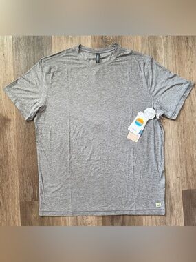 Vuori Strato Tech Tee Heather Grey  Sz XL  V126 Athletic NWT